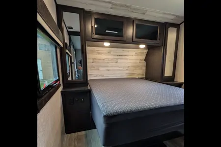 Grant&Marz  Jayco 24BH