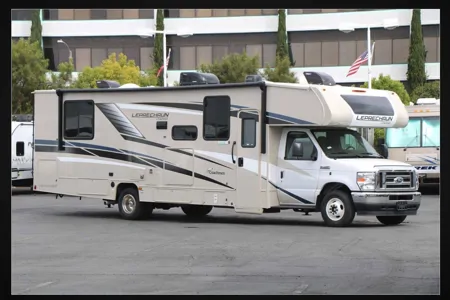 33B - 2022 Coachmen Leprechaun