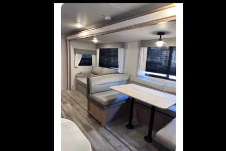 “The Relaxer”Prime Time avenger Travel Trailer