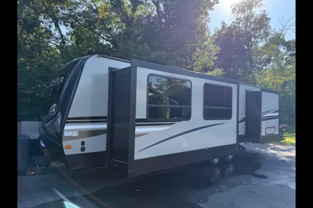 James's Keystone 29fk Travel Trailer