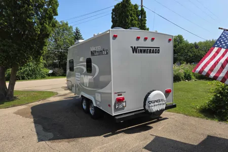 Guillermo's Winnebago 1706fb Travel Trailer