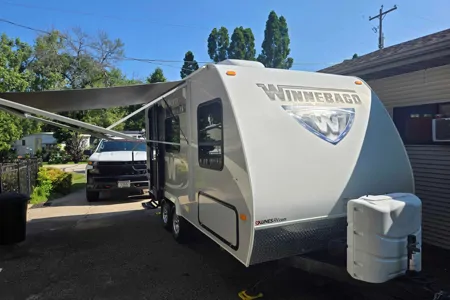 Guillermo's Winnebago 1706fb Travel Trailer