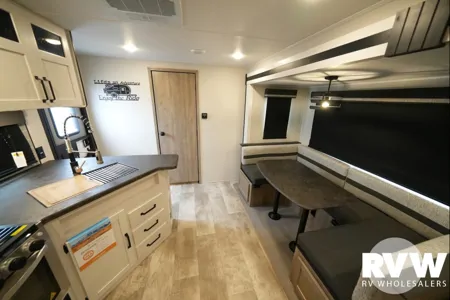 Jacob's Palomino 28BHSS PUMA Travel Trailer