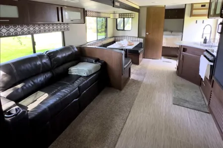 Forest River Avenger ATI 27DBS Travel Trailer