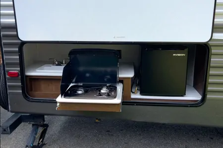 Forest River Avenger ATI 27DBS Travel Trailer