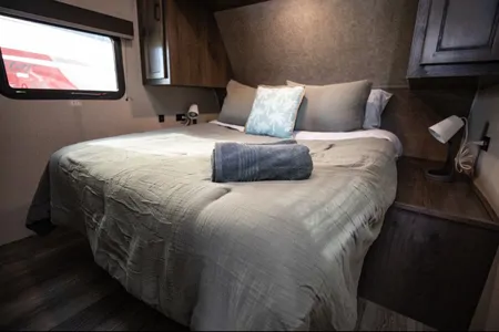 Clean & Fully Equipped Family Bunkhouse – Easy Setup Starcraft 26BH