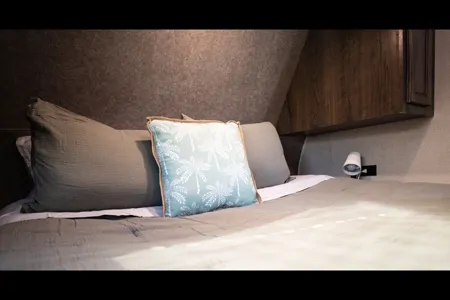 Clean & Fully Equipped Family Bunkhouse – Easy Setup Starcraft 26BH