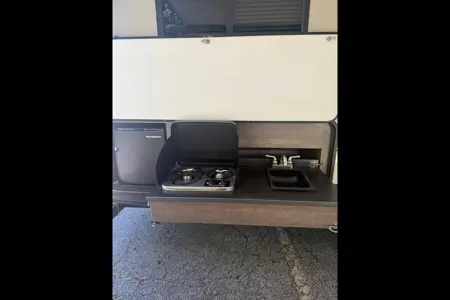 M and R RVs  Crossroads Sunset trail super lite Travel Trailer
