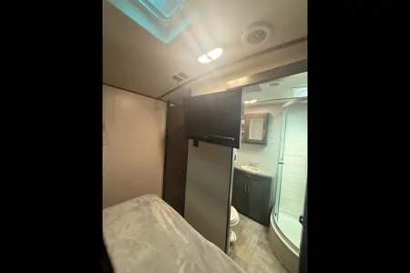M and R RVs  Crossroads Sunset trail super lite Travel Trailer