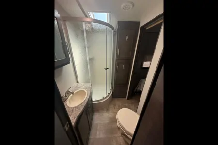M and R RVs  Crossroads Sunset trail super lite Travel Trailer