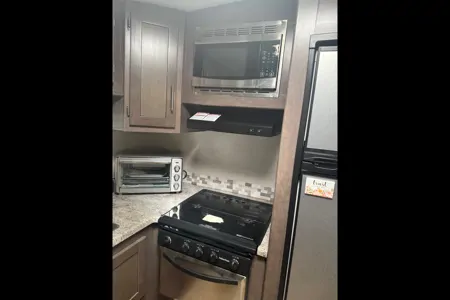M and R RVs  Crossroads Sunset trail super lite Travel Trailer