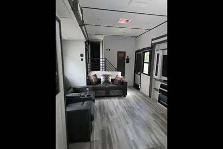 Leigh Ann's Keystone Sprinter Limited Fifth Wheel