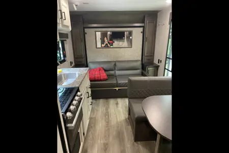 Giles's Highland Ridge RV Open Range Travel Trailer