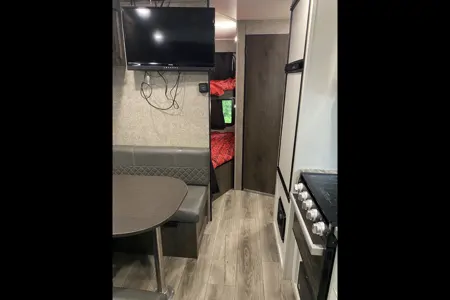 Giles's Highland Ridge RV Open Range Travel Trailer