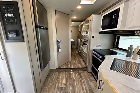 WiFi - LUXURIOUS - Sleeps 7 - Fits in State Parks