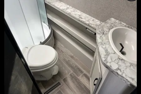 2021 Jayco Jay Feather 24BH Travel Trailer