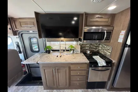 Westland Forest River Georgetown GT5 Class A