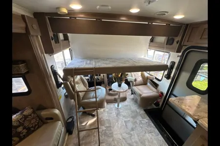 Westland Forest River Georgetown GT5 Class A