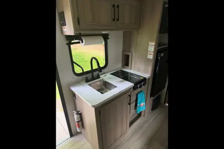 Super-Lightweight 2025 Coleman Light 17BX • Sleeps 5 • Delivery Available • Pet-Friendly