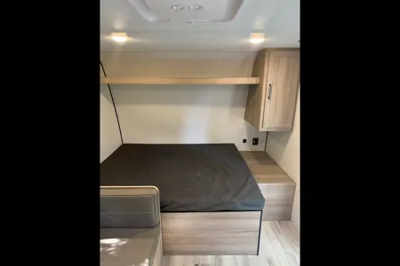 Super-Lightweight 2025 Coleman Light 17BX • Sleeps 5 • Delivery Available • Pet-Friendly