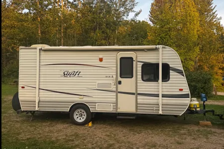 Hassle-Free Family Camping SUV Towable Jayco Swift With Bunks Sleeps 5