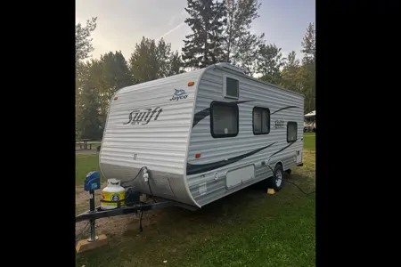 Hassle-Free Family Camping SUV Towable Jayco Swift With Bunks Sleeps 5