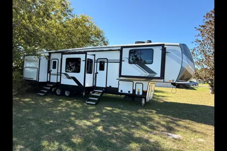 Jack Sparrow RV Rental Fort Wilderness Campground