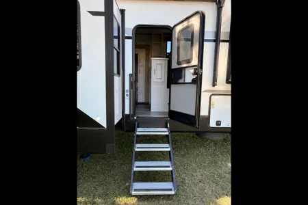 Jack Sparrow RV Rental Fort Wilderness Campground