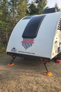 Little Guy MiniMax Mini-roulotte