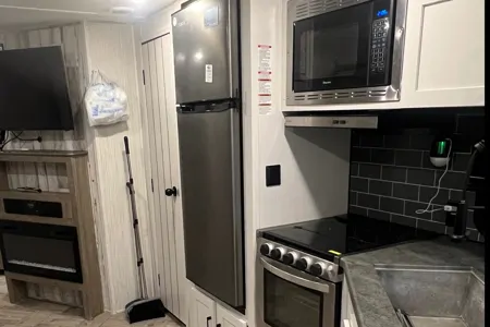 Puma Palomino Travel Trailer