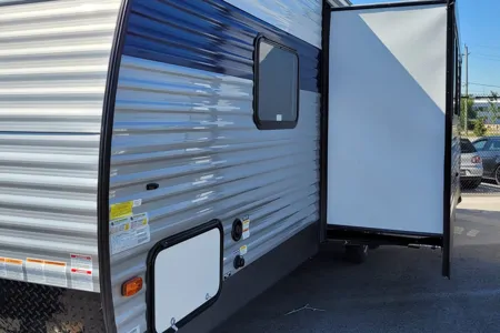 Lorraine's Forest River Avenger 27DBS Travel Trailer