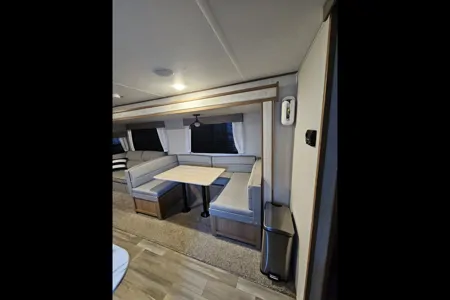 Lorraine's Forest River Avenger 27DBS Travel Trailer