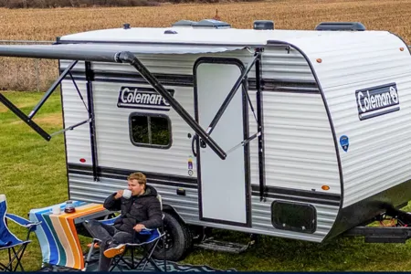 Glamp&Go – Brand New Coleman RV trailer, light and easy to tow