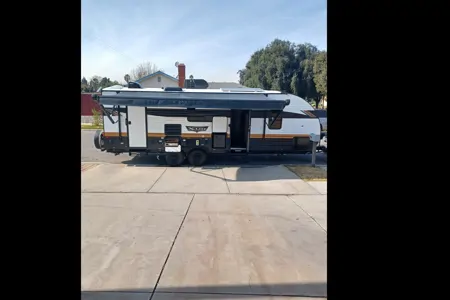 Eddie's Forest River Wildwood x-lite Travel Trailer