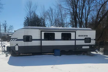 Bill's Grand River 32BHS Travel Trailer