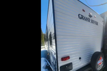 Bill's Grand River 32BHS Travel Trailer