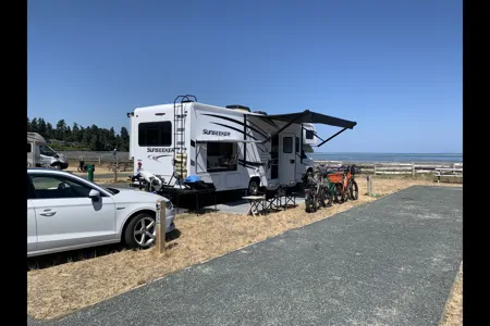 Peter's Forest River Sunseeker Class C