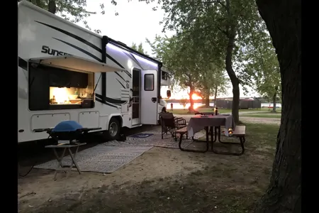 Peter's Forest River Sunseeker Class C