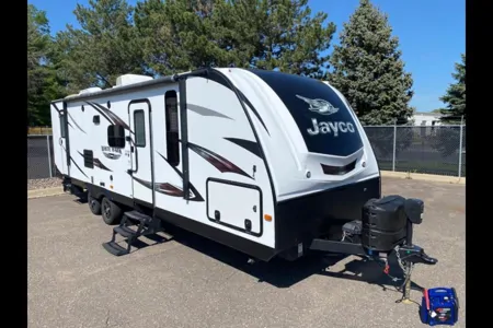 Pleasants' Jayco 28DSBH Travel Trailer
