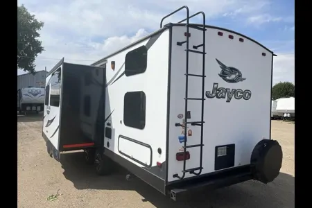 Pleasants' Jayco 28DSBH Travel Trailer