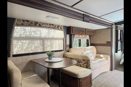 Pleasants' Jayco 28DSBH Travel Trailer