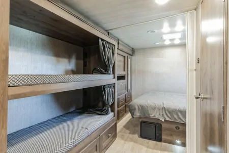 NEXIE - 2022 Nexus RV Triumph