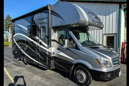 Cascade cruiser - Thor Motor Coach Four winds 24bl Class C