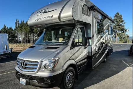 Cascade cruiser - Thor Motor Coach Four winds 24bl Class C