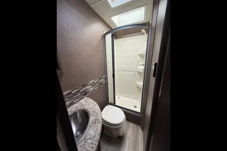 Cascade cruiser - Thor Motor Coach Four winds 24bl Class C