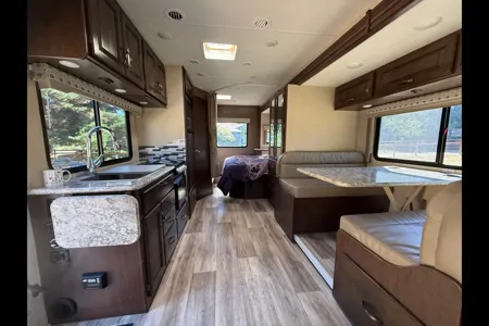Cascade cruiser - Thor Motor Coach Four winds 24bl Class C