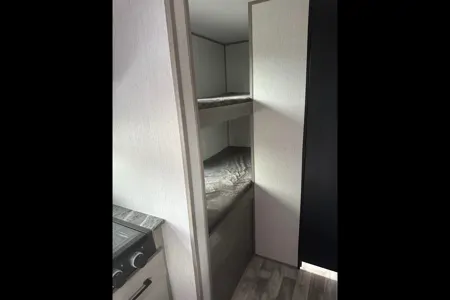 Pretty Lher's Keystone Kodiak 196 BH Travel Trailer