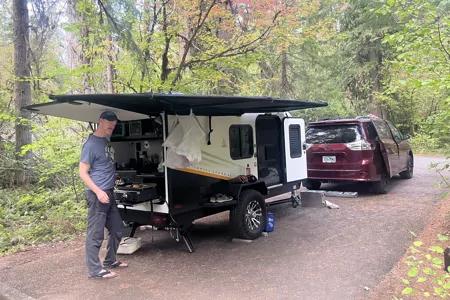 Ember off-grid Square Drop Trailer