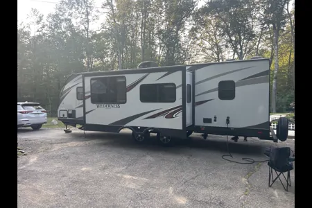 Christopher's Heartland Wilderness ultra Travel Trailer
