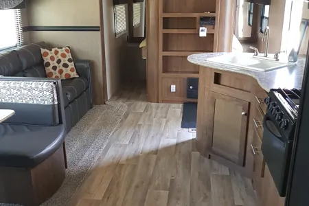 Hidden Gem RV Cottage - Private beach